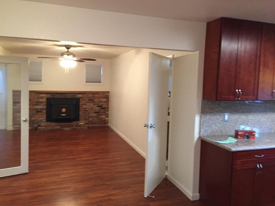 1st image of 336 Markham Ave