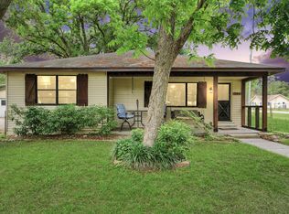 204 S 4th St, Alvin, TX 77511