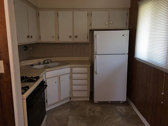 2nd image of 9336 W Sheridan Ave