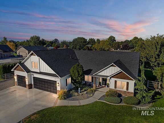 3rd image of 5307 Green Valley Pl