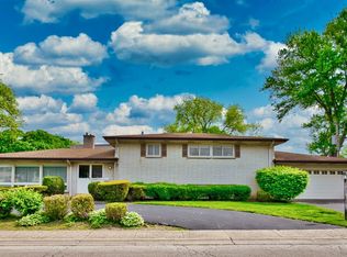 4351 W Chase Ave, Lincolnwood, IL 60712