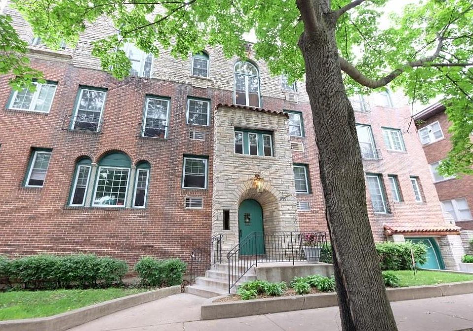 1st image of 3210 Girard Ave S #201