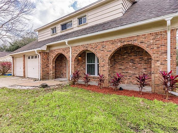 4th image of 4912 Old Castle Ln