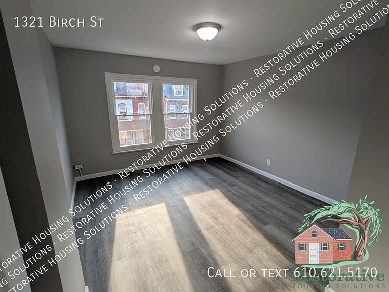 1321 Birch St — Photo 4