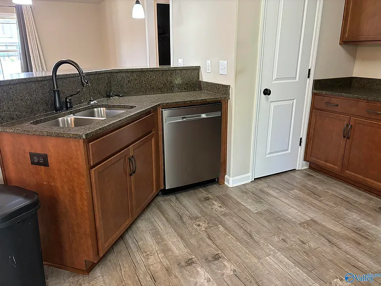 112 Beaver Brook Pl — Photo 8