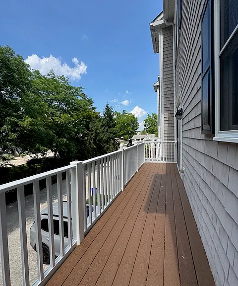 748 Moore Ave — Photo 19