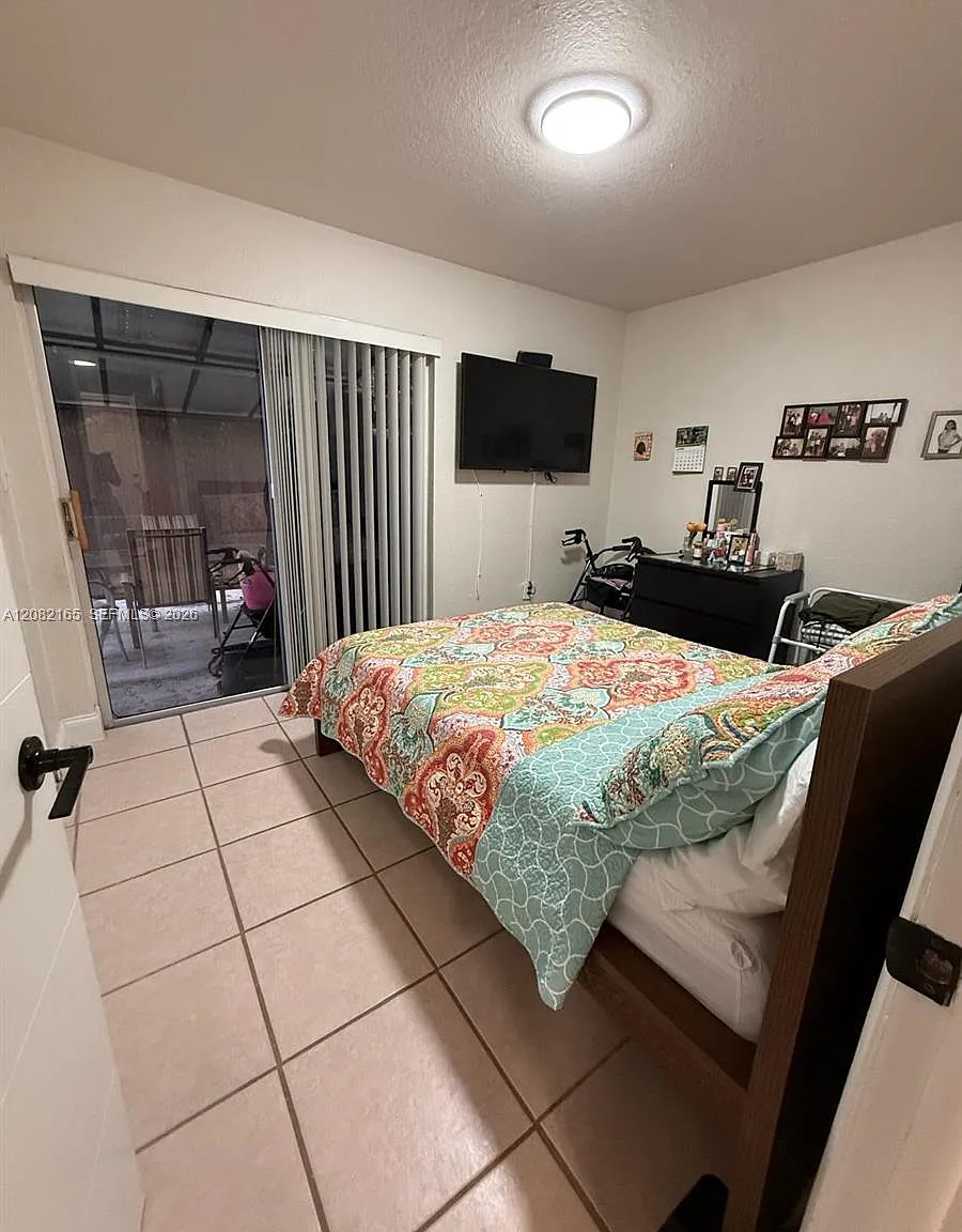 Snapper Creek Townhouses — Photo 4