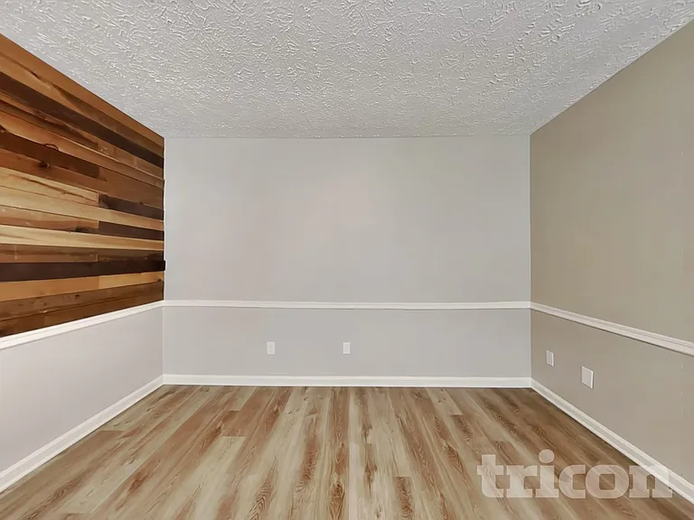1829 Elkpark Dr — Photo 14