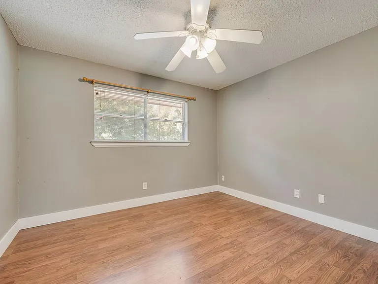 3000 Monties Ln — Photo 9