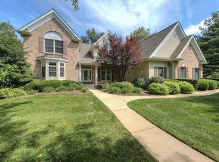 110 Woodmere Trail Ct, Saint Charles, MO 63303