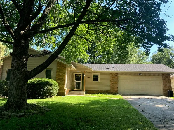 3046 W Countryside Dr, Springfield, MO 65807