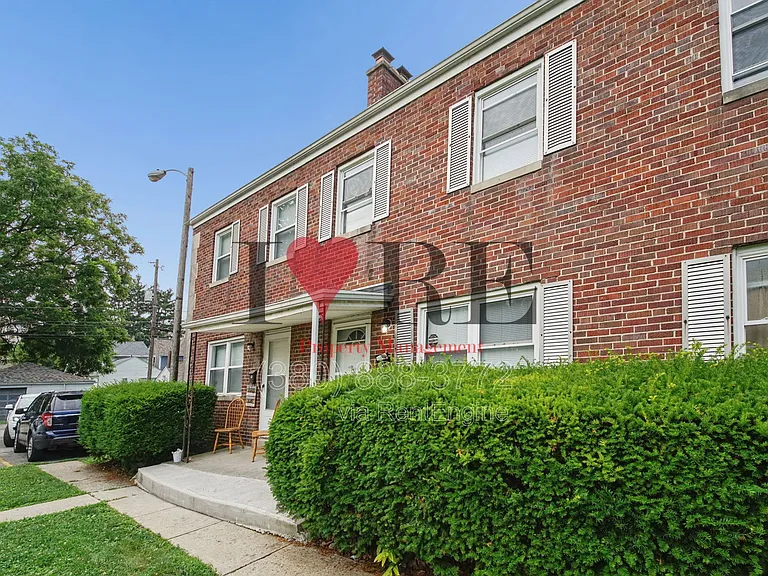 338C South Blvd — Photo 4