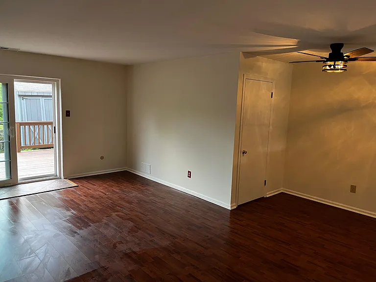 301 Gwynedd Ct — Photo 9