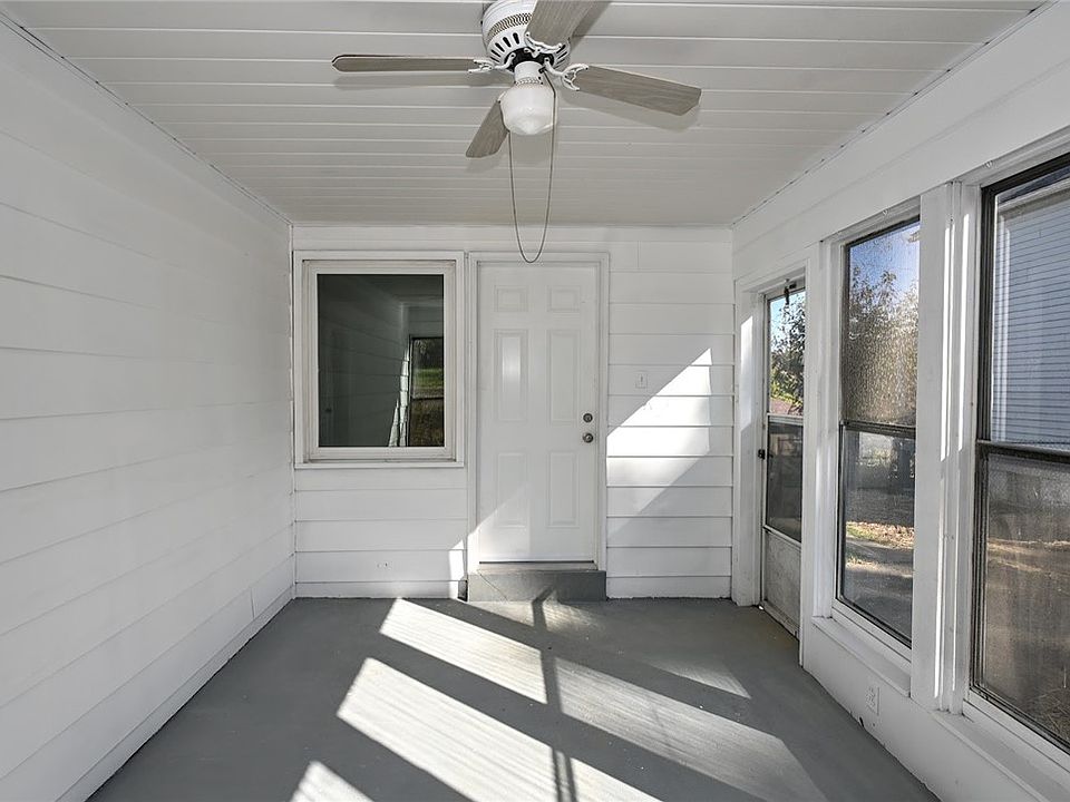13th image of 468 Hiland Ave
