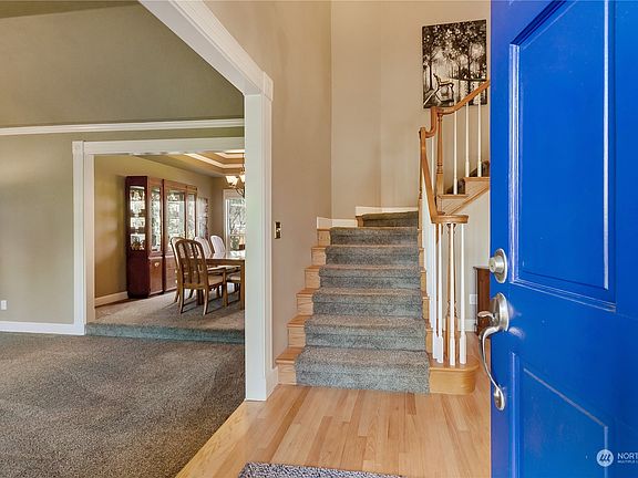 4th image of 3325 17th Street Pl SE