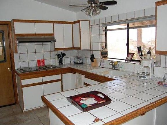 Kitchen area