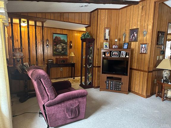 4th image of 1118 Galax St
