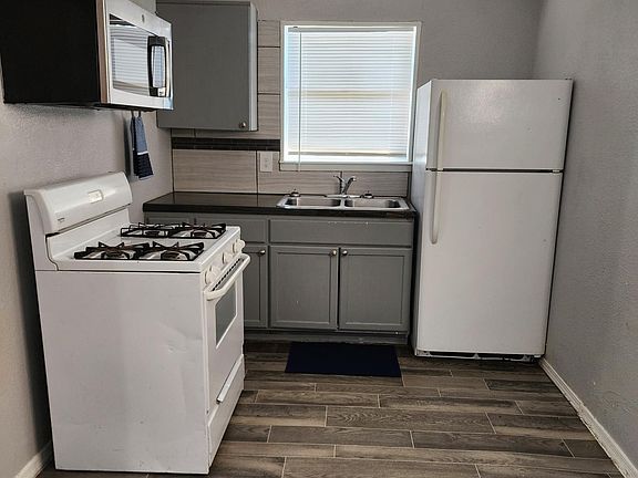 3rd image of 522 Aaron Pl #4