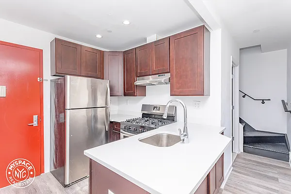 Rented by MySpaceNYC | media 3