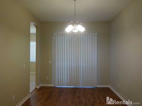 4th image of 417 NW Concord Dr