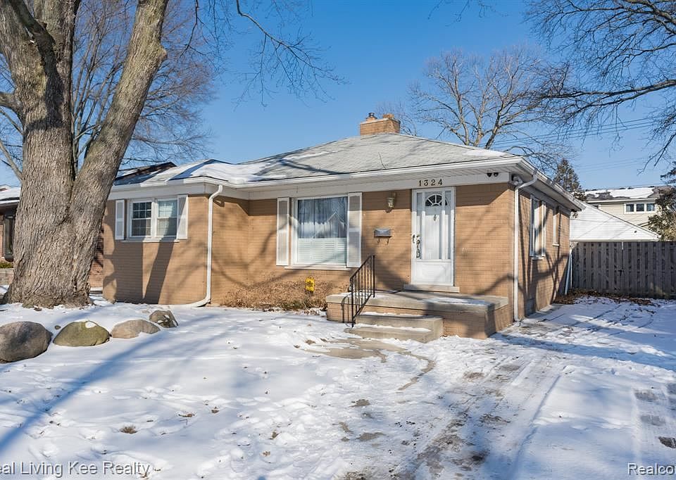 1st image of 1324 Aline Dr