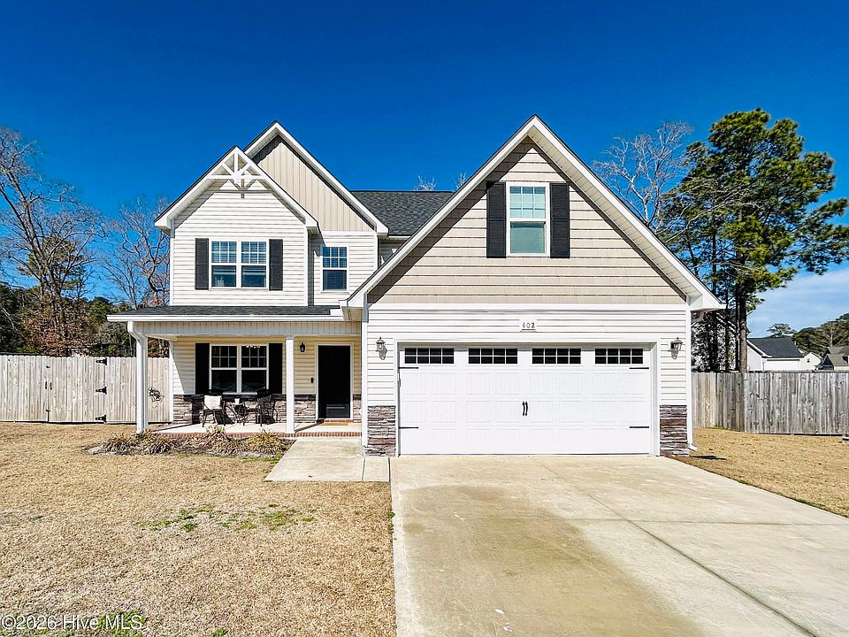 1st image of 402 Crestmont Court