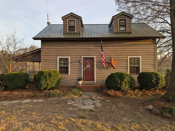 2949 Nesting Goose Rd, Yadkinville, NC 27055