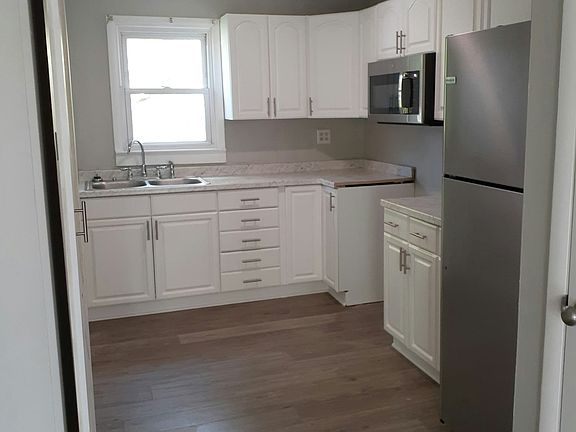 2nd image of 10144 Golf Course Rd #1