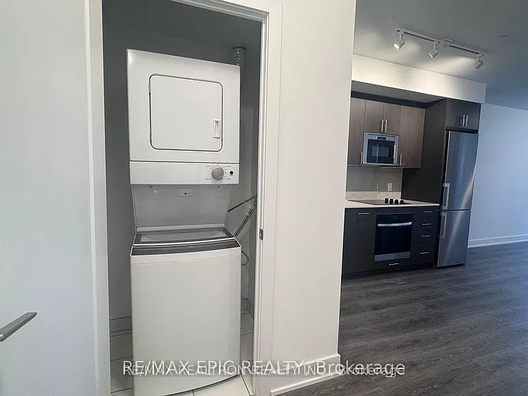 2545 Simcoe St N #913 — Photo 9