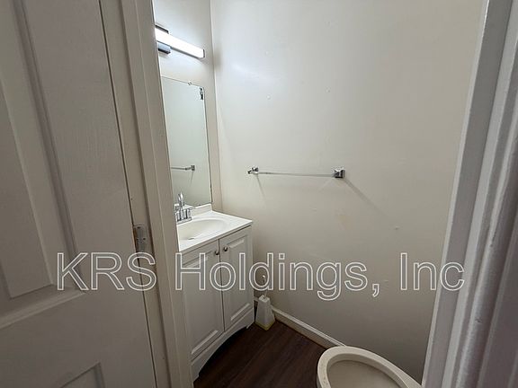 5th image of 1222 Corkwood Cir