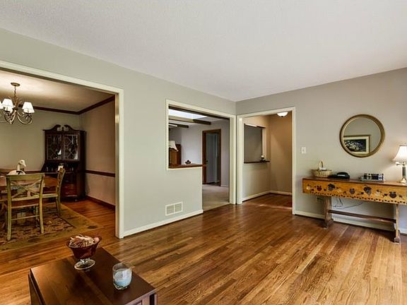 5th image of 3257 Custer Lake Dr NW