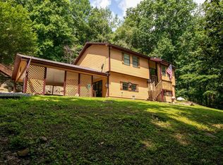 944 Poplar Trl, Warrior, AL 35180