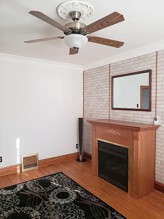 4615 Clinton Ave photo 1