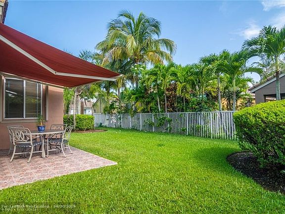 2nd image of 1031 Bamboo Ln