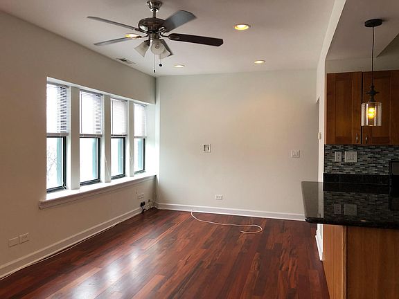 5th image of 3009 W Gunnison St APT 1n