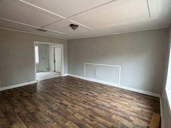 2nd image of 3963 S Court St