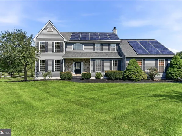 206 Crimson Dr, Oxford, PA 19363