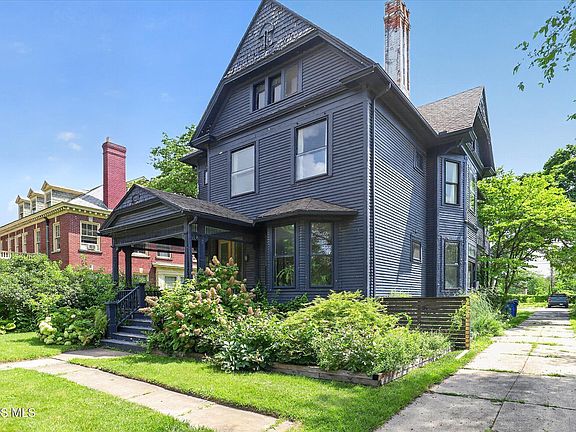 4th image of 2222 Parkwood Ave