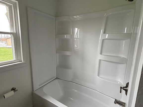 2nd image of 115 High St Unit A