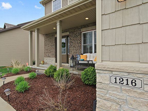 2nd image of 1216 Willow Creek Dr