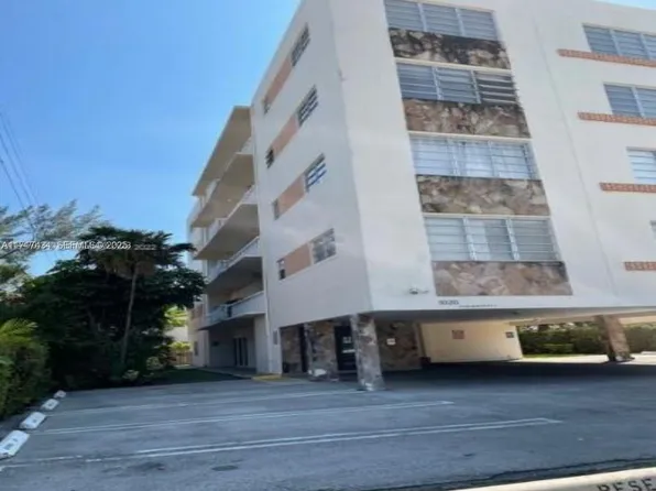 1020 94th St APT 203, Bay Harbor Islands, FL 33154