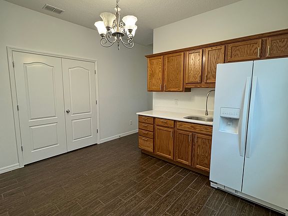 5th image of 158345 Shaddock Dr #451