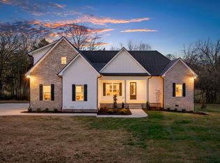 330 Thoroughbred Ln, Hartsville, TN 37074