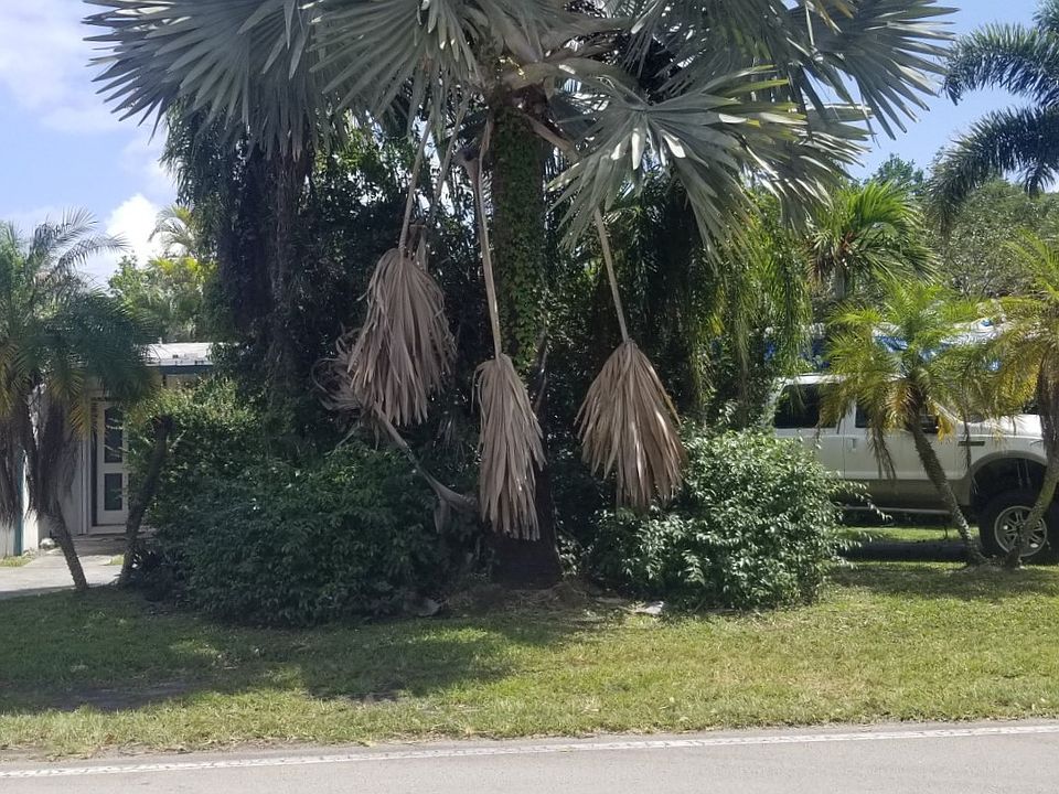 2nd image of 9401 SW 82nd Ave