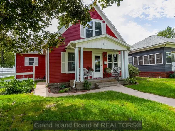 1813 W 1st St, Grand Island, NE 68803