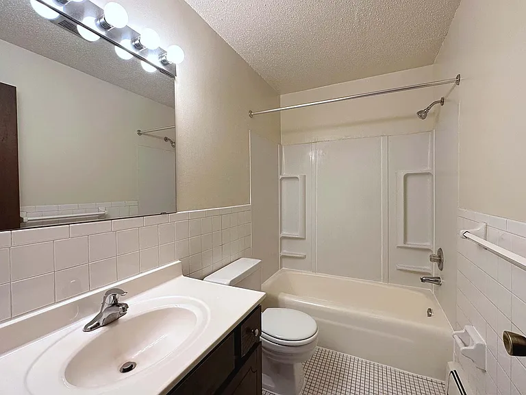 Northwood Villa — Photo 65