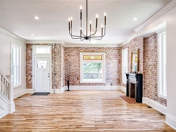 3rd image of 408 Olive St