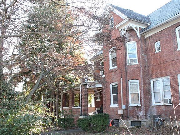 2nd image of 427 Highland Ave SW APT 2