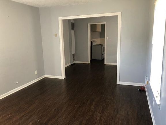 4th image of 4749 Easter Dr