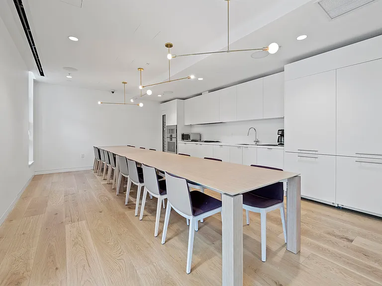 1289 Hornby St #4X10 — Photo 21